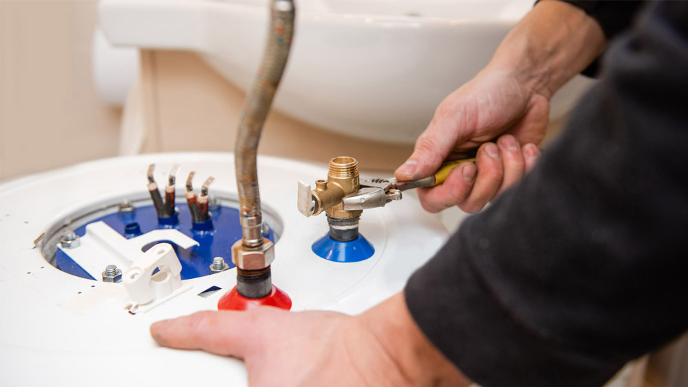 Water Heater Maintenance in Rafael Pena